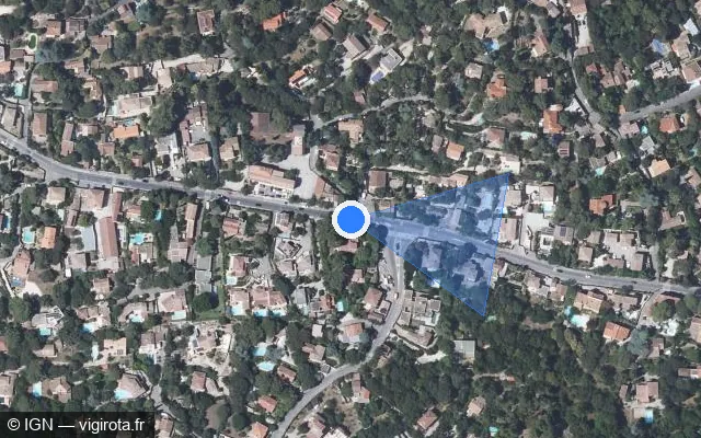 Vue satellite de l'emplacement du radar de feu rouge à Nîmes sur Route de Sauve / D 999