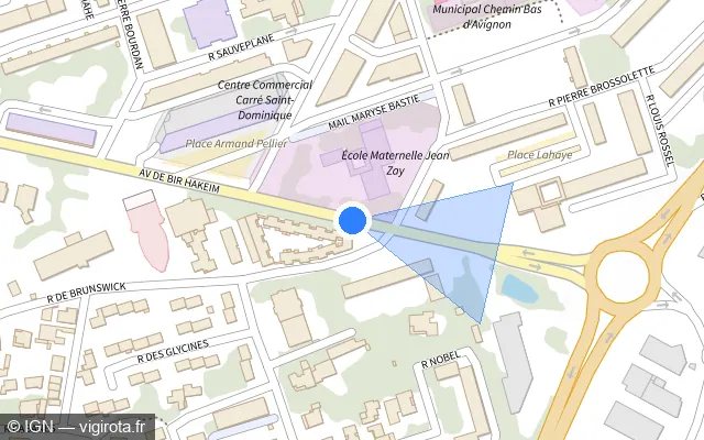 Vue plan de l'emplacement du radar de feu rouge à Nîmes sur Avenue Bir-Hakeim