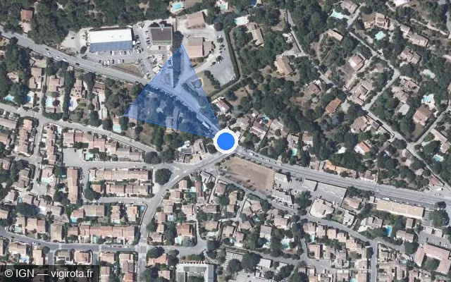 Vue satellite de l'emplacement du radar de feu rouge à Nîmes sur Route de Sauve / D 999