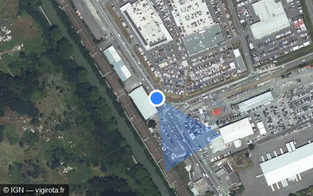 Vue satellite de l'emplacement du radar de feu rouge à Aucamville sur Avenue des États-Unis / M 820