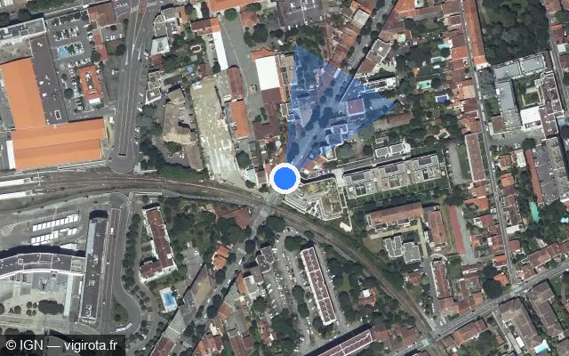 Vue satellite de l'emplacement du radar de passage à niveau à Toulouse sur Allées Maurice Sarraut