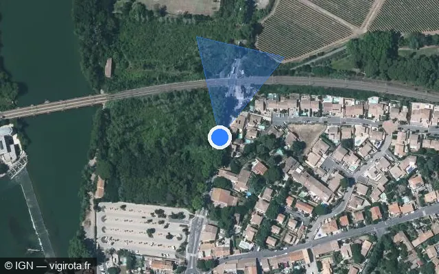 Vue satellite de l'emplacement du radar de passage à niveau à Agde sur Avenue du 8 Mai 1945 / D 51