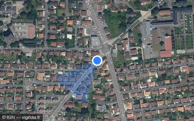 Vue satellite de l'emplacement du radar de feu rouge à Tarbes sur Avenue d'Azereix