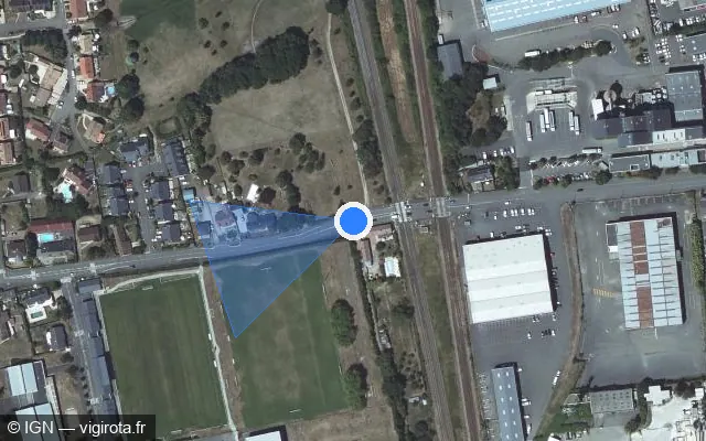 Vue satellite de l'emplacement du radar de passage à niveau à La Chapelle-Saint-Aubin sur Rue de Coup de Pied