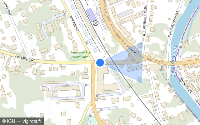 Vue plan de l'emplacement du radar de passage à niveau à Saint-Pierre-lès-Nemours sur Place de la Gare / D 16