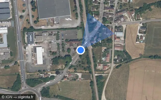 Vue satellite de l'emplacement du radar de passage à niveau à Monéteau sur Rue Robert Rimbert / N 77