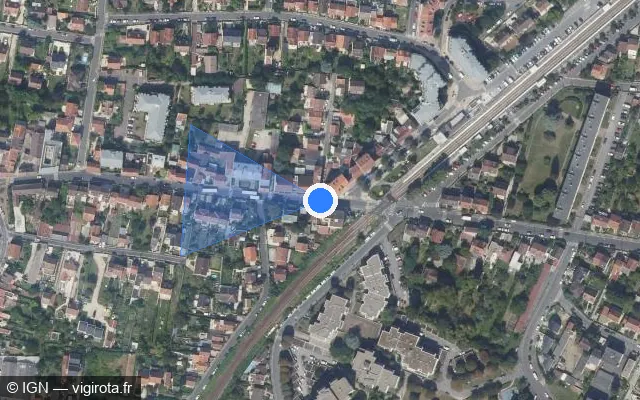 Vue satellite de l'emplacement du radar de passage à niveau à Deuil-la-Barre sur Rue de la Gare / D 311